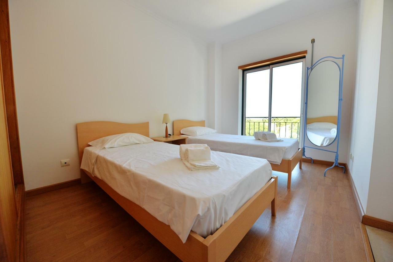 אלבופיירה Townhouse Next To Falesia Beach מראה חיצוני תמונה