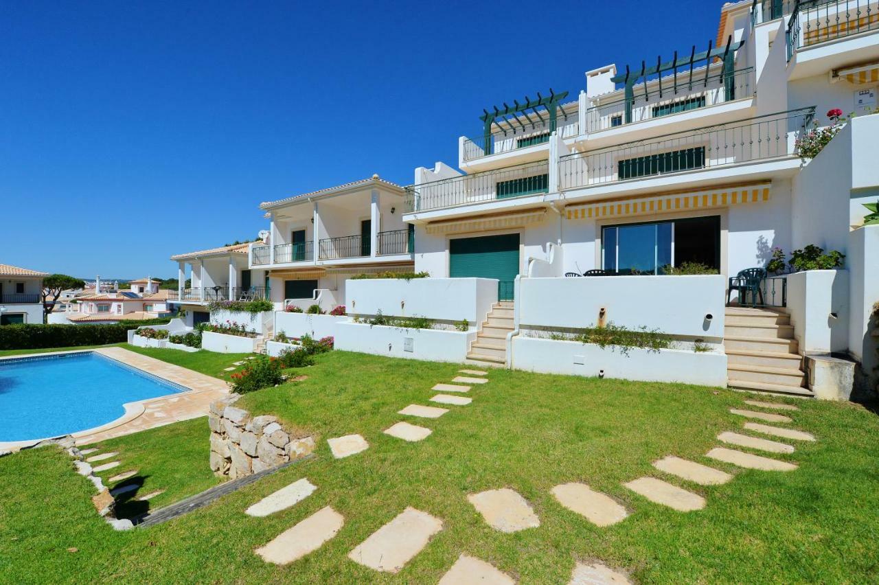 אלבופיירה Townhouse Next To Falesia Beach מראה חיצוני תמונה