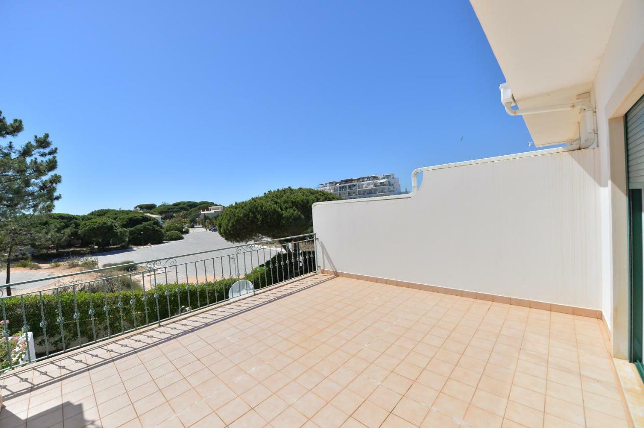 אלבופיירה Townhouse Next To Falesia Beach מראה חיצוני תמונה