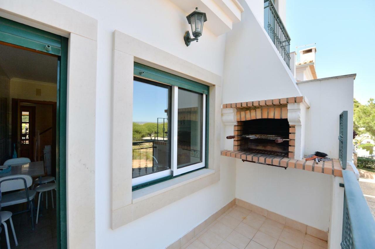 אלבופיירה Townhouse Next To Falesia Beach מראה חיצוני תמונה